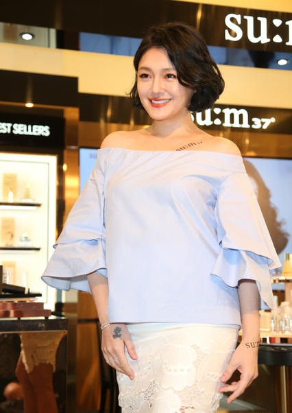 Từ Hy Viên rạng rỡ tái xuất sau khi ra viện vì bị ngất ảnh 1