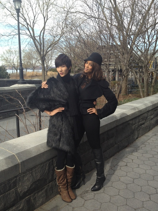 Hoàng Thùy hội ngộ Tyra Banks tại New York