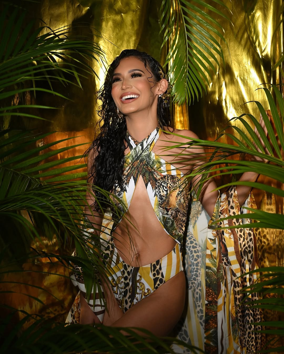 Thiết kế áo tắm ấn tượng giúp các thí sinh khoe hình thể săn chắc. Ý tưởng của bộ ảnh cũng gắn liền với ý nghĩa bảo tồn thiên nhiên, môi trường của cuộc thi năm nay. Cuộc thi Hoa hậu Trái Đất Puerto Rico được nhận xét tổ chức chuyên nghiệp, hoành tráng. Thiết kế áo tắm ấn tượng giúp các thí sinh khoe hình thể săn chắc. Ý tưởng của bộ ảnh cũng gắn liền với ý nghĩa bảo tồn thiên nhiên, môi trường của cuộc thi năm nay. Cuộc thi Hoa hậu Trái Đất Puerto Rico được nhận xét tổ chức chuyên nghiệp, hoành tráng.