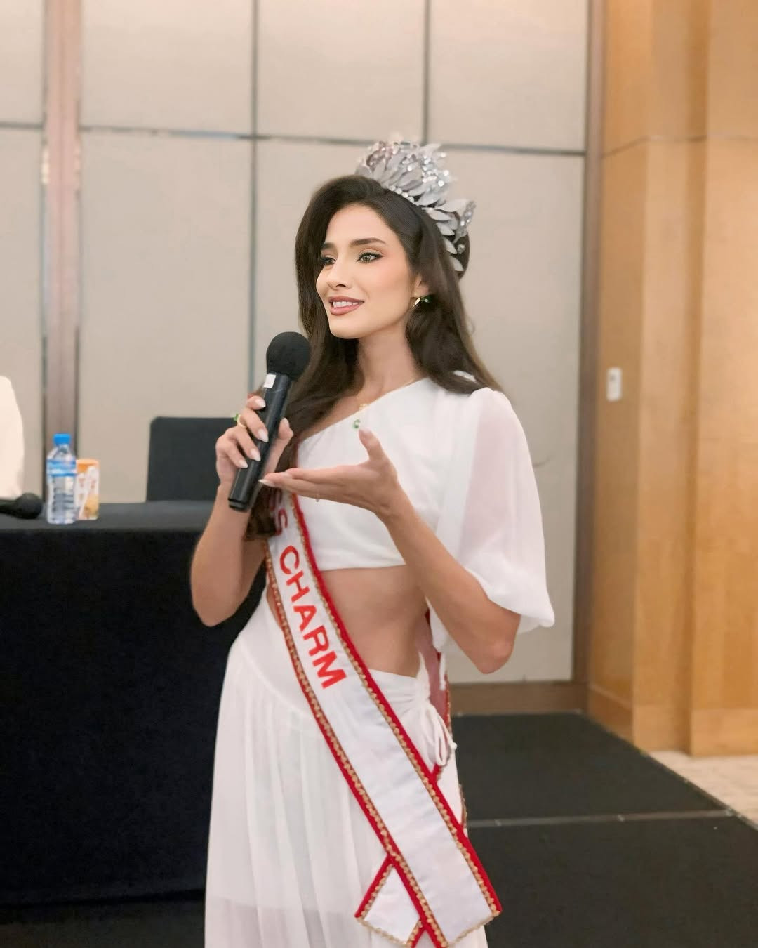 Trong hai năm đương nhiệm, Luma Russo được nhận xét mờ nhạt vì không có nhiều hoạt động. Cô chủ yếu tham gia các sự kiện ở quê nhà Brazil sau khi đăng quang.