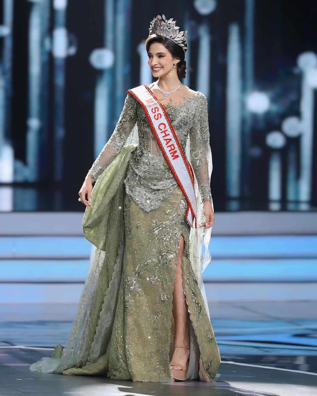 Thỉnh thoảng, người đẹp nhận lời làm khách mời tại chung kết các cuộc thi sắc đẹp. Hồi tháng 3, Luma Russo xuất hiện trong chung kết Puteri Indonesia 2024 để trao vương miện cho Miss Charm Indonesia 2024.