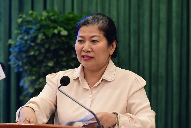 Phóng viên Báo Người Lao Động đã có cuộc trao đổi với Phó Giám đốc Sở Nội vụ TPHCM Nguyễn Thị Hồng Thắm về lộ trình sắp xếp 80 phường từ ngày 1-12-2024; Ảnh: NGUYỄN PHAN