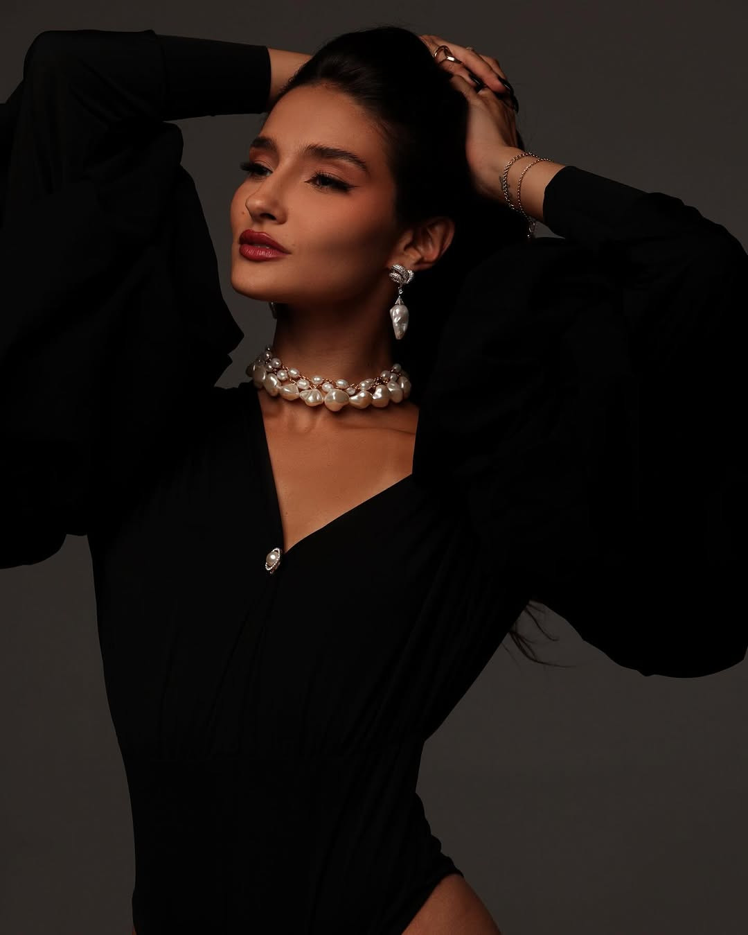 Luma Russo gây ấn tượng bởi gương mặt sắc sảo, hiện đại. Tuy chỉ cao 1,68 m nhưng người đẹp được đánh giá có thân hình cân đối với số đo ba vòng 89-61-92 cm.