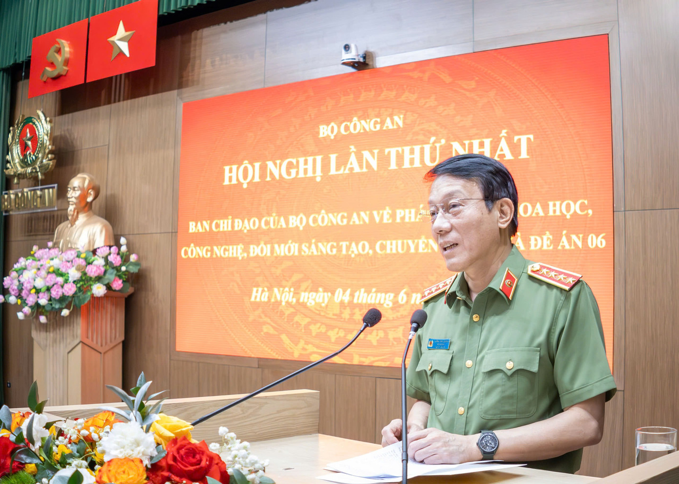 Bộ trưởng Bộ Công an Lương Tam Quang phát biểu chỉ đạo tại hội nghị. Ảnh: Phạm Nam.