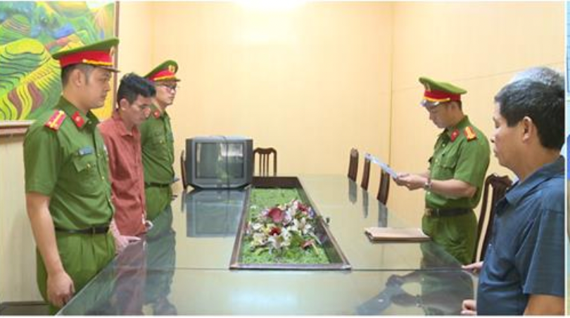 Đối tượng Đào Văn Thành trước cơ quan điều tra. Đối tượng Đào Văn Thành trước cơ quan điều tra.