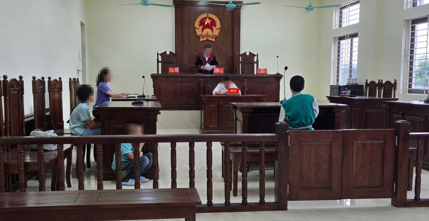 Bị cáo Thìn tại toà. Bị cáo Thìn tại toà.