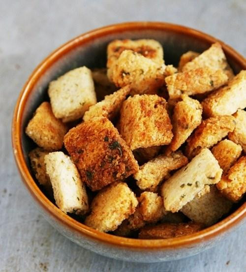 Vụn bánh mì tỏi Vụn bánh mì tỏi