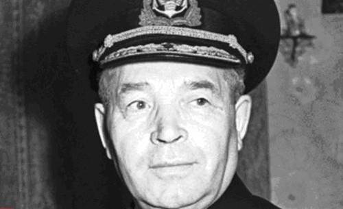 Thuyền trưởng đầu tiên của tàu phá băng nguyên tử “ Lenin” Pavel Akimovich Ponomarev. Ảnh: АиФ (Luận chứng và sự kiện- Nga). Thuyền trưởng đầu tiên của tàu phá băng nguyên tử “ Lenin” Pavel Akimovich Ponomarev. Ảnh: АиФ (Luận chứng và sự kiện- Nga)