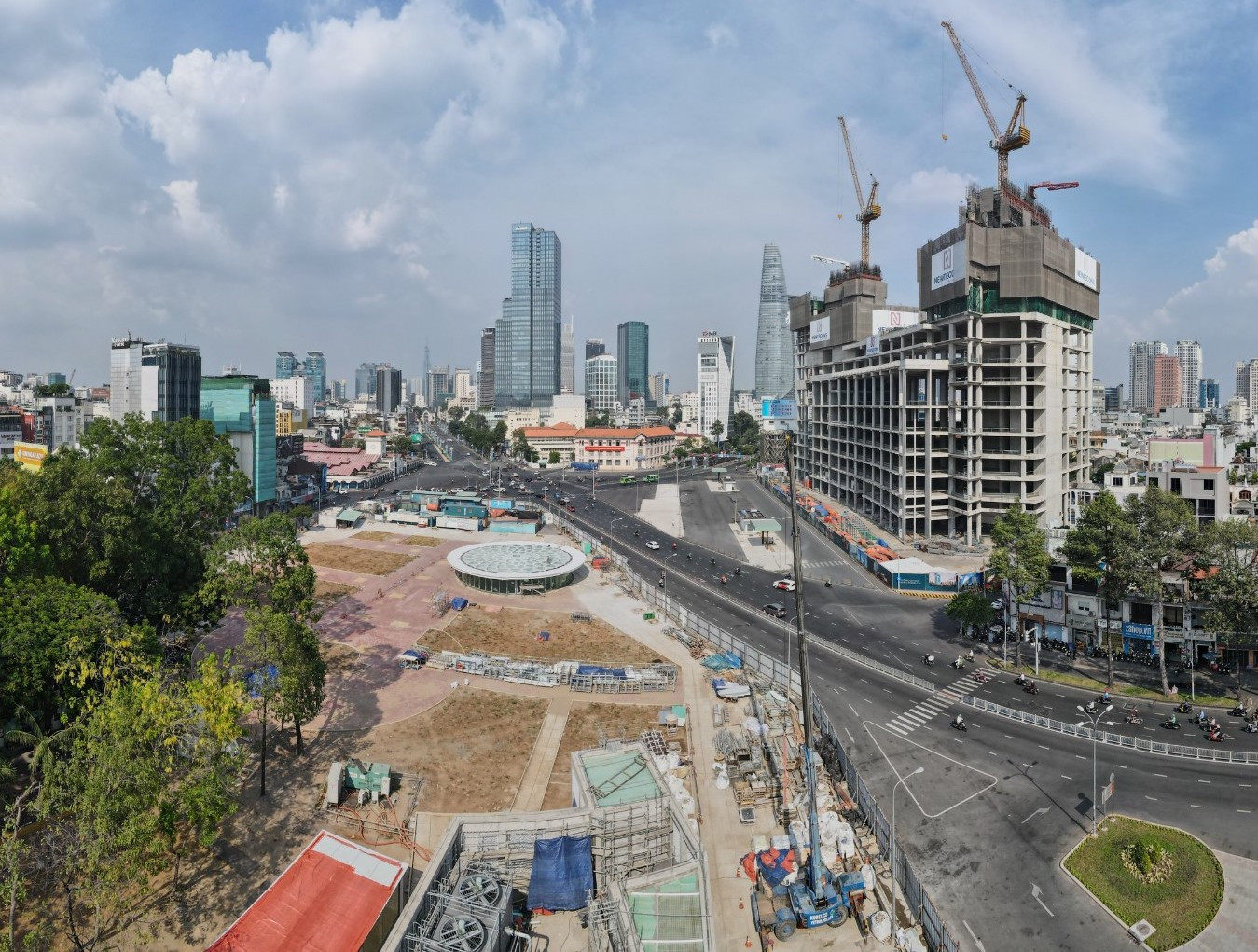 Dự án khu tứ giác Bến Thành (bên phải). Dự án khu tứ giác Bến Thành (bên phải).