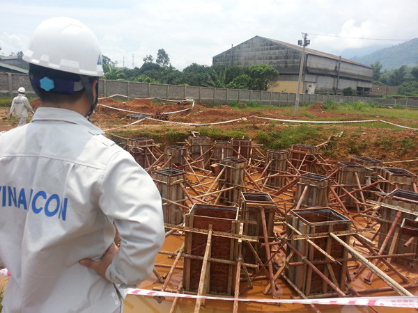 Ngán ngẩm. Ảnh: Đ.M Ngán ngẩm