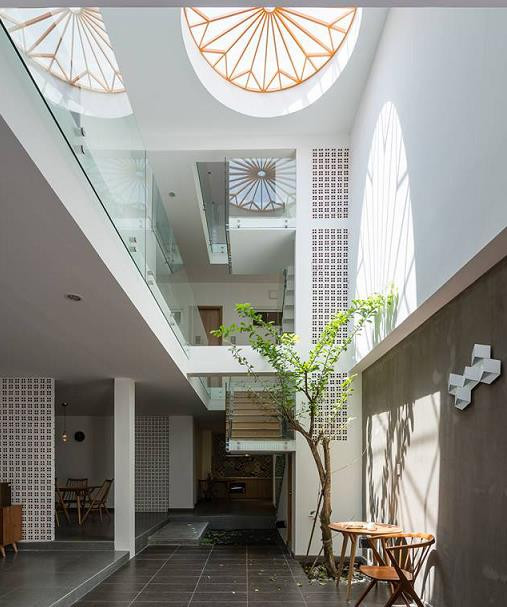 Mê mẩn nhà phố 2 tầng có giếng trời đẹp hút mắt ảnh 6