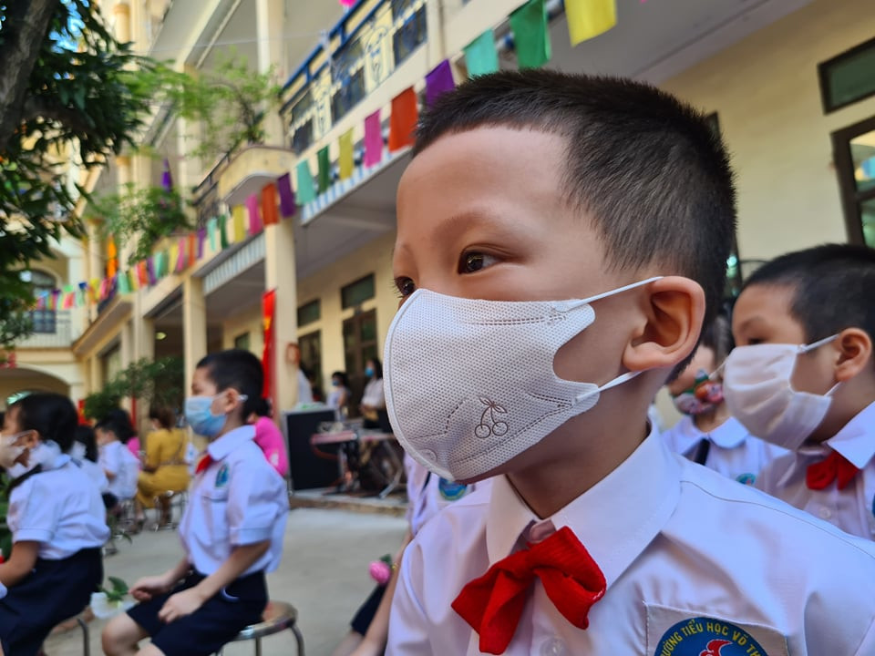 Lễ khai giảng đặc biệt trong mùa COVID-19: Nơi trực tuyến, nơi khai giảng trong lớp học ảnh 35