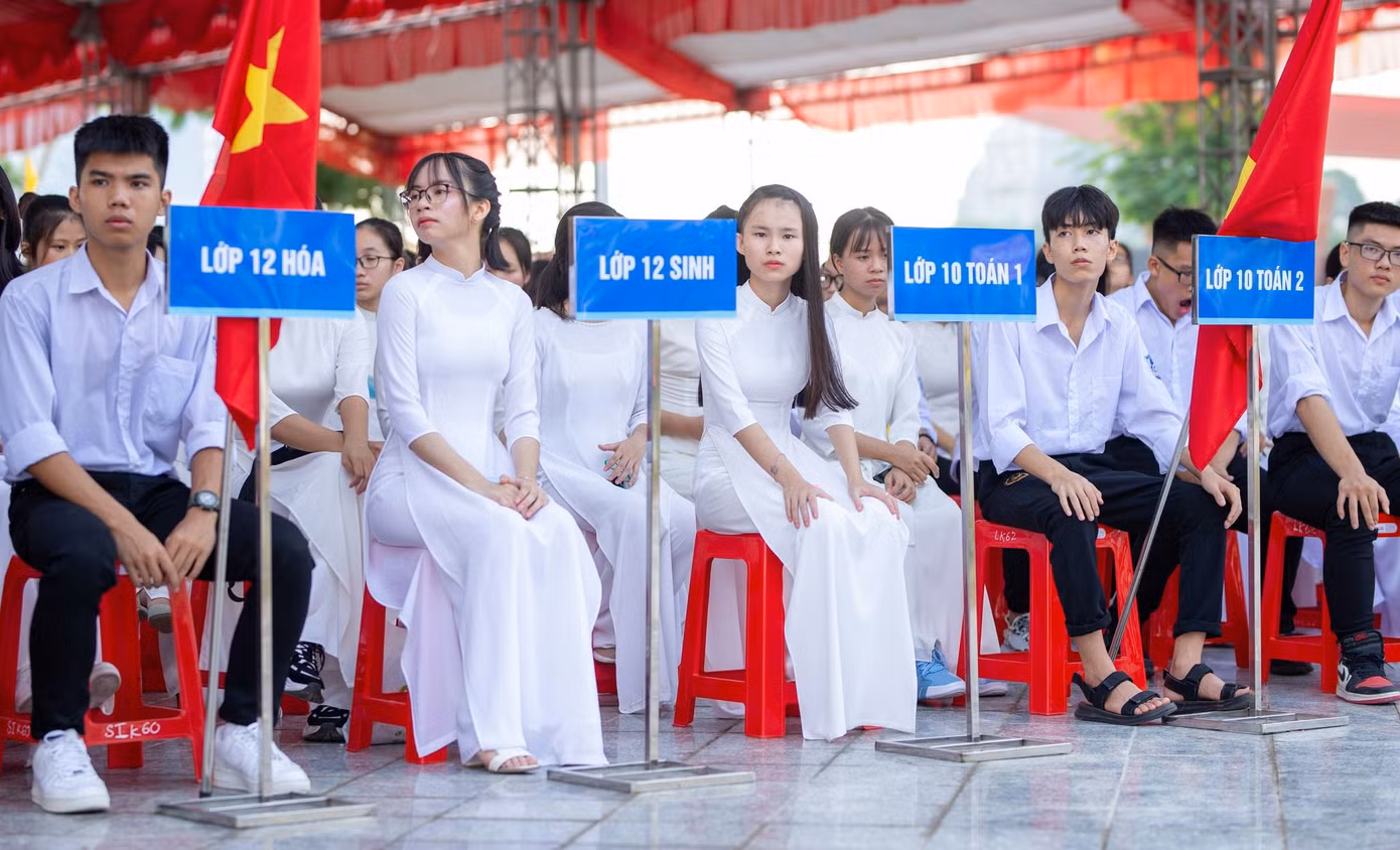 Lễ khai giảng đặc biệt trong mùa COVID-19: Nơi trực tuyến, nơi khai giảng trong lớp học ảnh 41