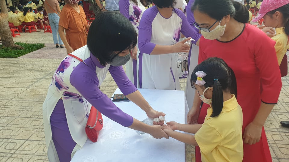 Lễ khai giảng đặc biệt trong mùa COVID-19: Nơi trực tuyến, nơi khai giảng trong lớp học ảnh 60