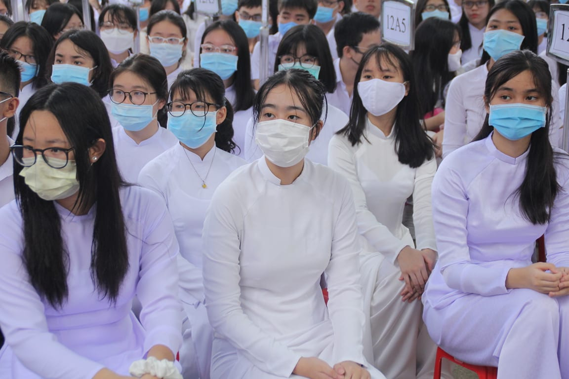 Lễ khai giảng đặc biệt trong mùa COVID-19: Nơi trực tuyến, nơi khai giảng trong lớp học ảnh 49