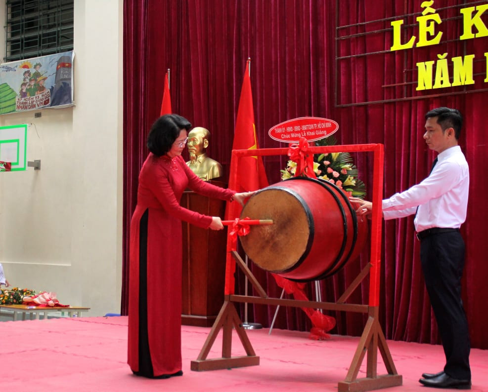 Lễ khai giảng đặc biệt trong mùa COVID-19: Nơi trực tuyến, nơi khai giảng trong lớp học ảnh 47