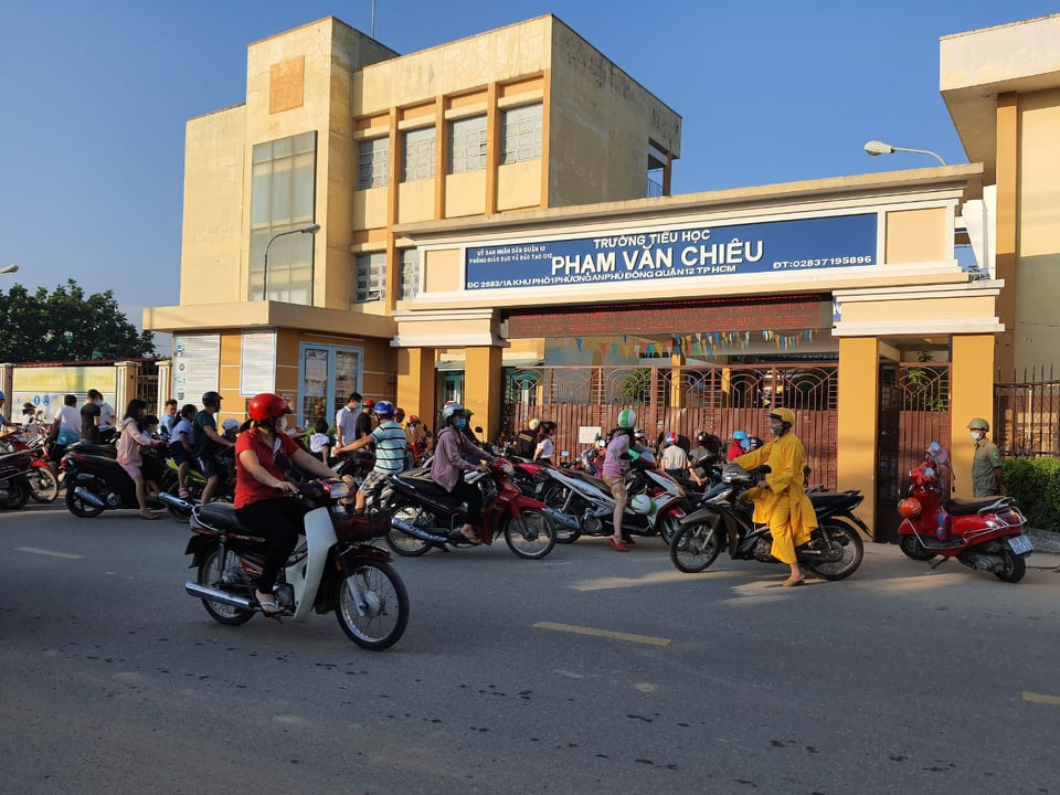 Lễ khai giảng đặc biệt trong mùa COVID-19: Nơi trực tuyến, nơi khai giảng trong lớp học ảnh 91