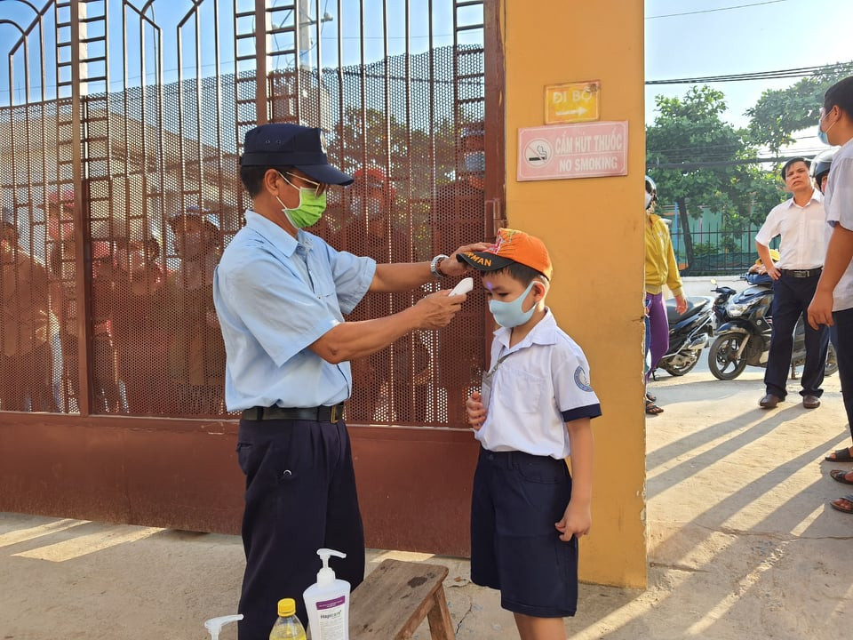Lễ khai giảng đặc biệt trong mùa COVID-19: Nơi trực tuyến, nơi khai giảng trong lớp học ảnh 92