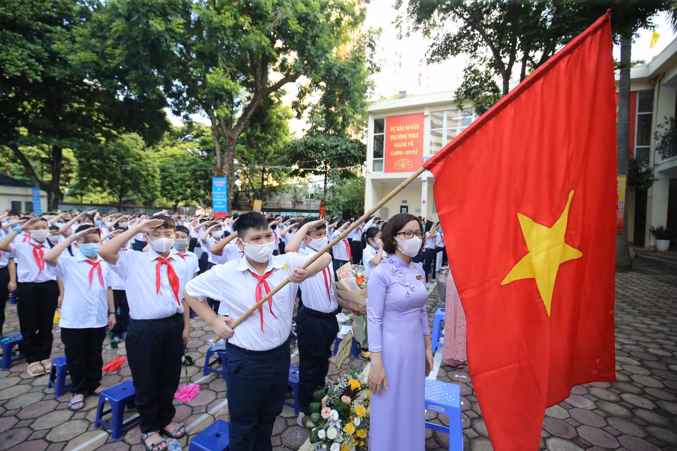 Lễ khai giảng đặc biệt trong mùa COVID-19: Nơi trực tuyến, nơi khai giảng trong lớp học ảnh 46