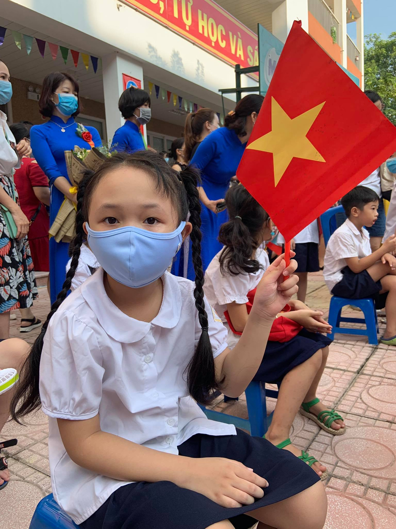 Lễ khai giảng đặc biệt trong mùa COVID-19: Nơi trực tuyến, nơi khai giảng trong lớp học ảnh 50