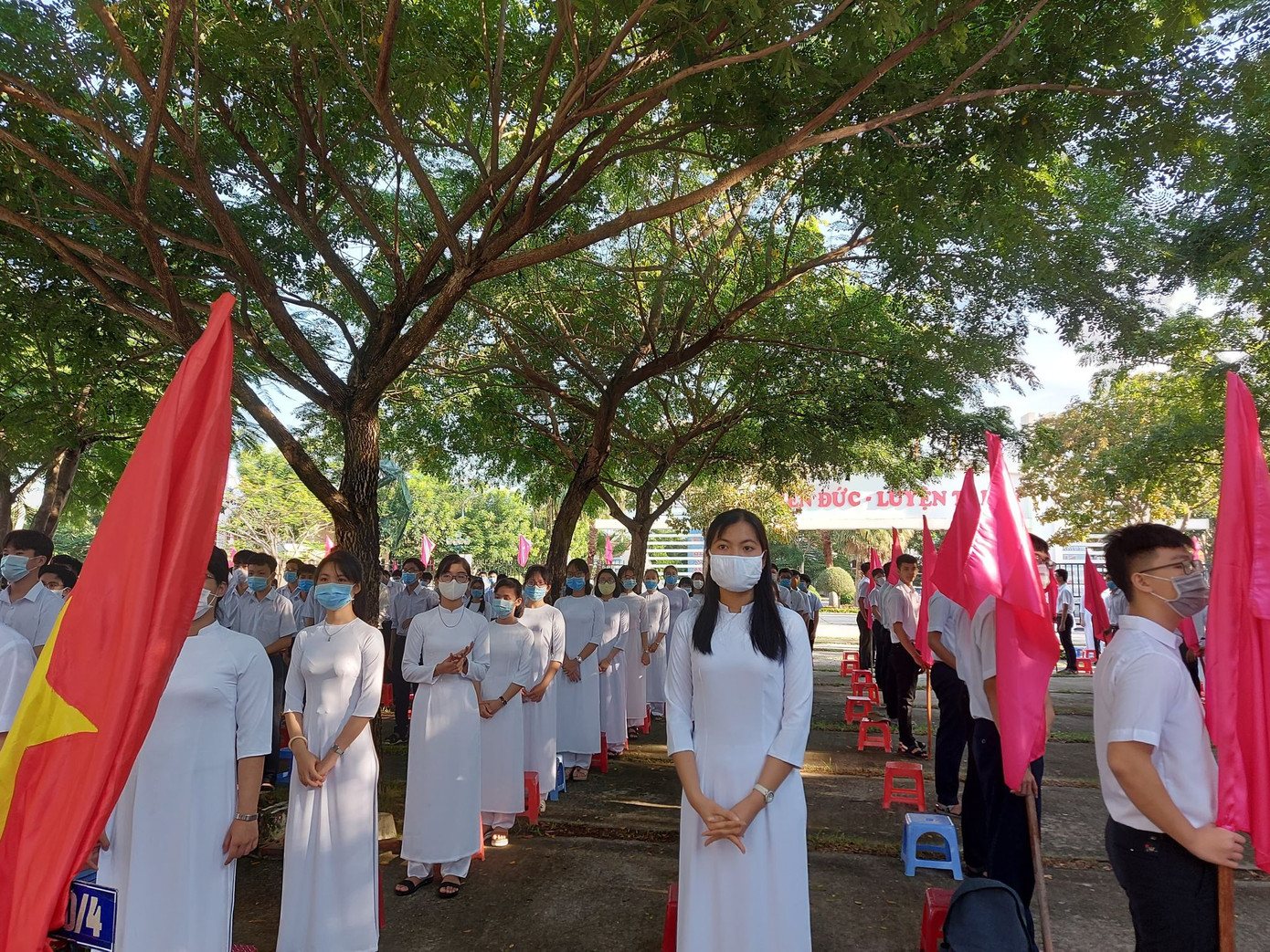 Lễ khai giảng đặc biệt trong mùa COVID-19: Nơi trực tuyến, nơi khai giảng trong lớp học ảnh 74
