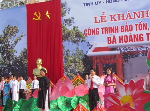 Màn sử thi của Đoàn Dân ca Nghệ An khắc hoạ hình ảnh người Mẹ Làng Sen và thân thế, sự nghiệp Chủ tịch Hồ Chí Minh 