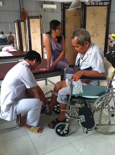 Không có người thân thích bên cạnh, đối với bệnh nhân, ô-sin nuôi bệnh như là người ruột thịt