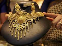 vàng thế giới cuối tuần vượt mức 1.400USD/Oz. Nguồn ảnh: Reuters