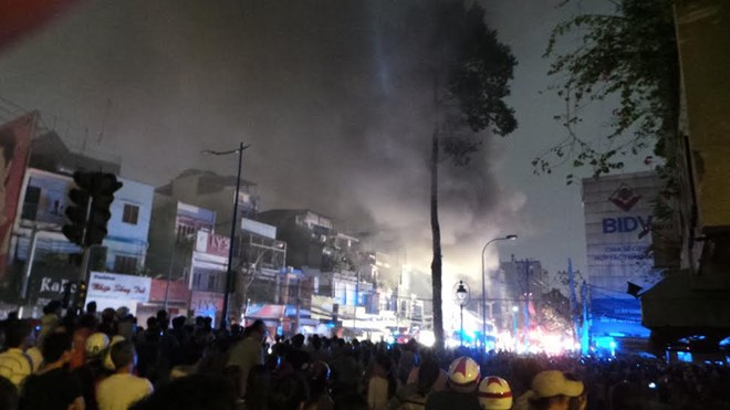 Cháy dữ dội ở trung tâm TP.HCM ảnh 12