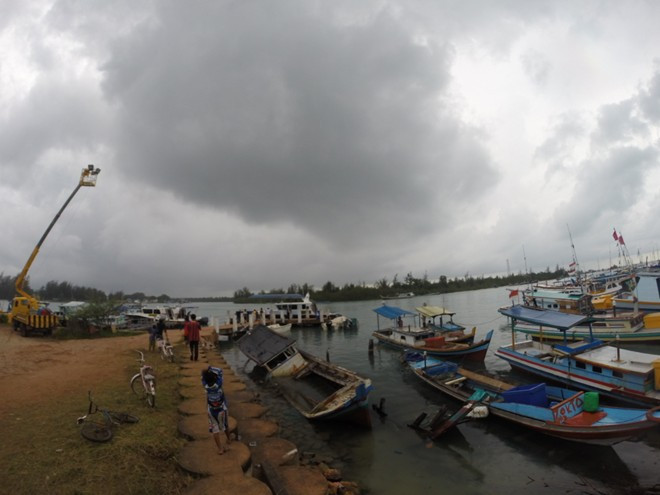 [LIVE] Phát hiện thân máy bay QZ8501 dưới đáy biển ảnh 74