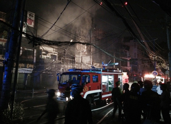 Cháy dữ dội ở trung tâm TP.HCM ảnh 11