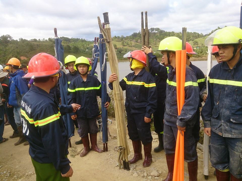 [LIVE] Nạn nhân sập hầm kể những ngày 'sống trong sợ hãi' ảnh 21