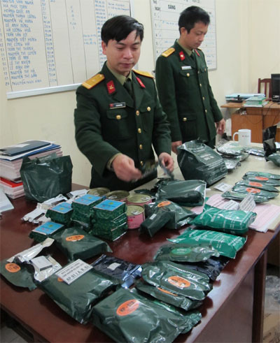 Một số khẩu phần ăn chế biến sẵn do Viện Nghiên cứu ứng dụng quân nhu nghiên cứu, chế thử. Một số khẩu phần ăn chế biến sẵn do Viện Nghiên cứu ứng dụng quân nhu nghiên cứu, chế thử