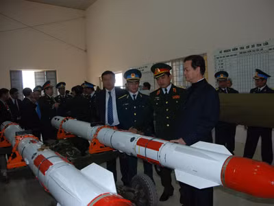 Tên lửa được lắp đặt trên máy bay Su 30 MK2