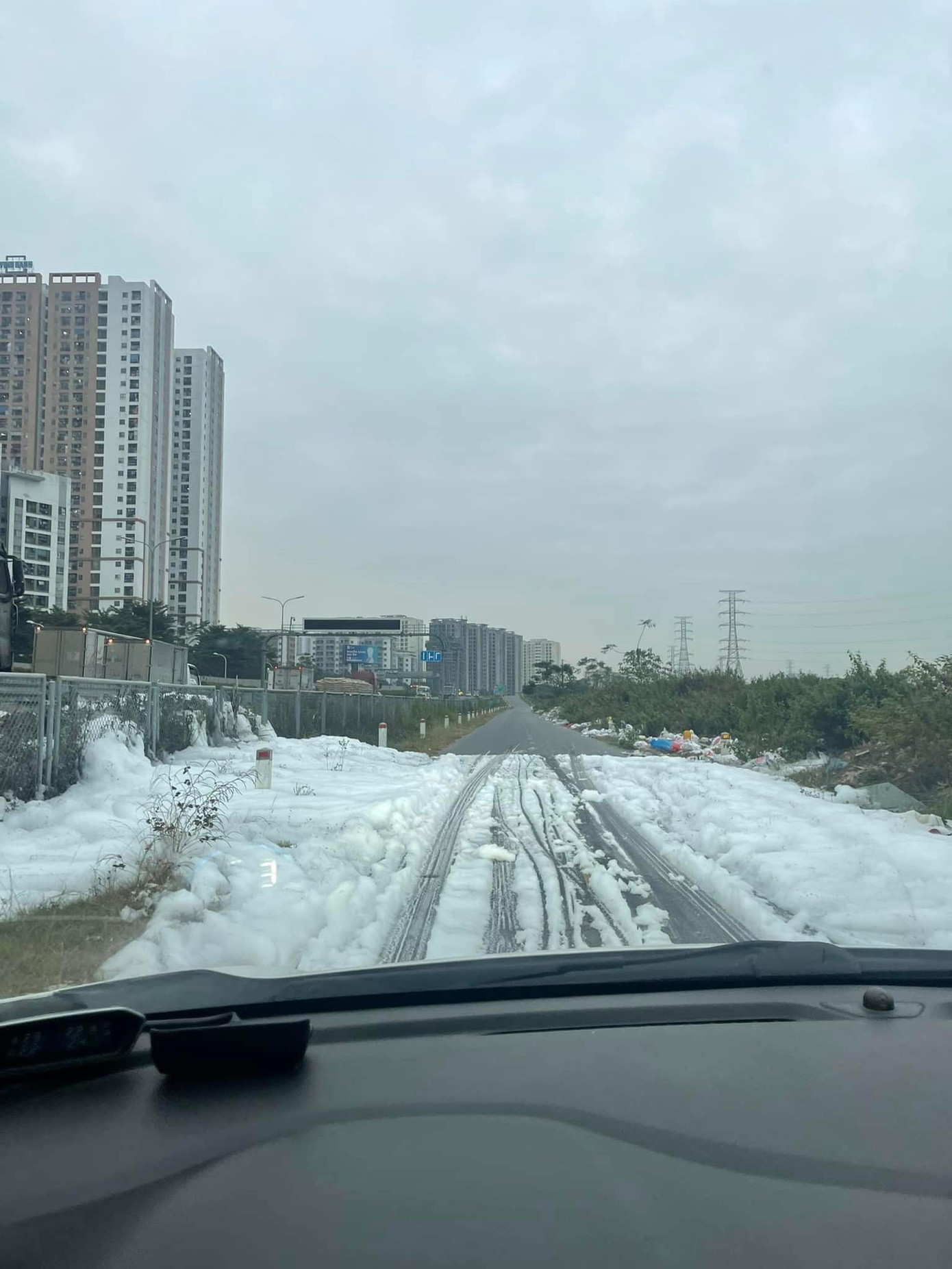 Khu vực xảy ra vụ cháy xe tải. Ảnh người dân chia sẻ.