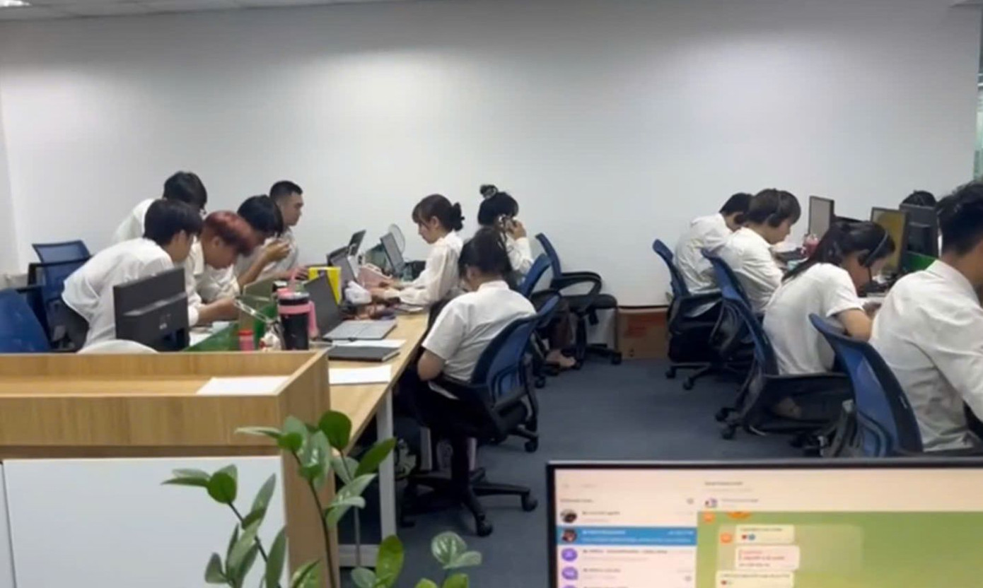 Văn phòng làm việc của đường dây lừa đảo. Ảnh CACC Văn phòng làm việc của đường dây lừa đảo. Ảnh CACC