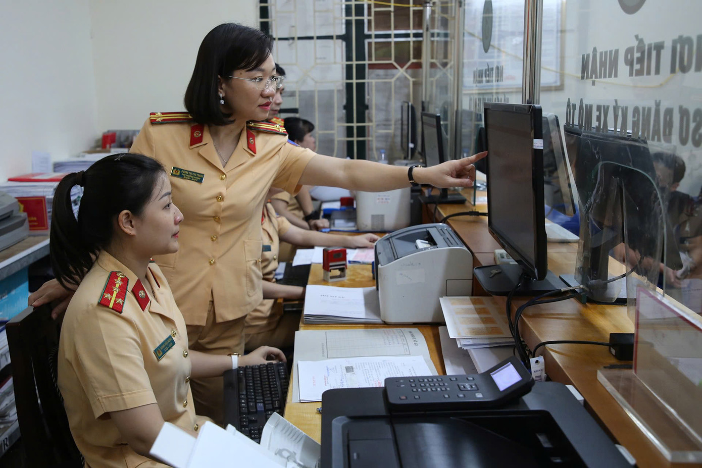 Hiện Công an các đơn vị địa phương cũng đã triển khai tập huấn cho toàn bộ cán bộ làm công tác đăng ký xe đến cấp xã.