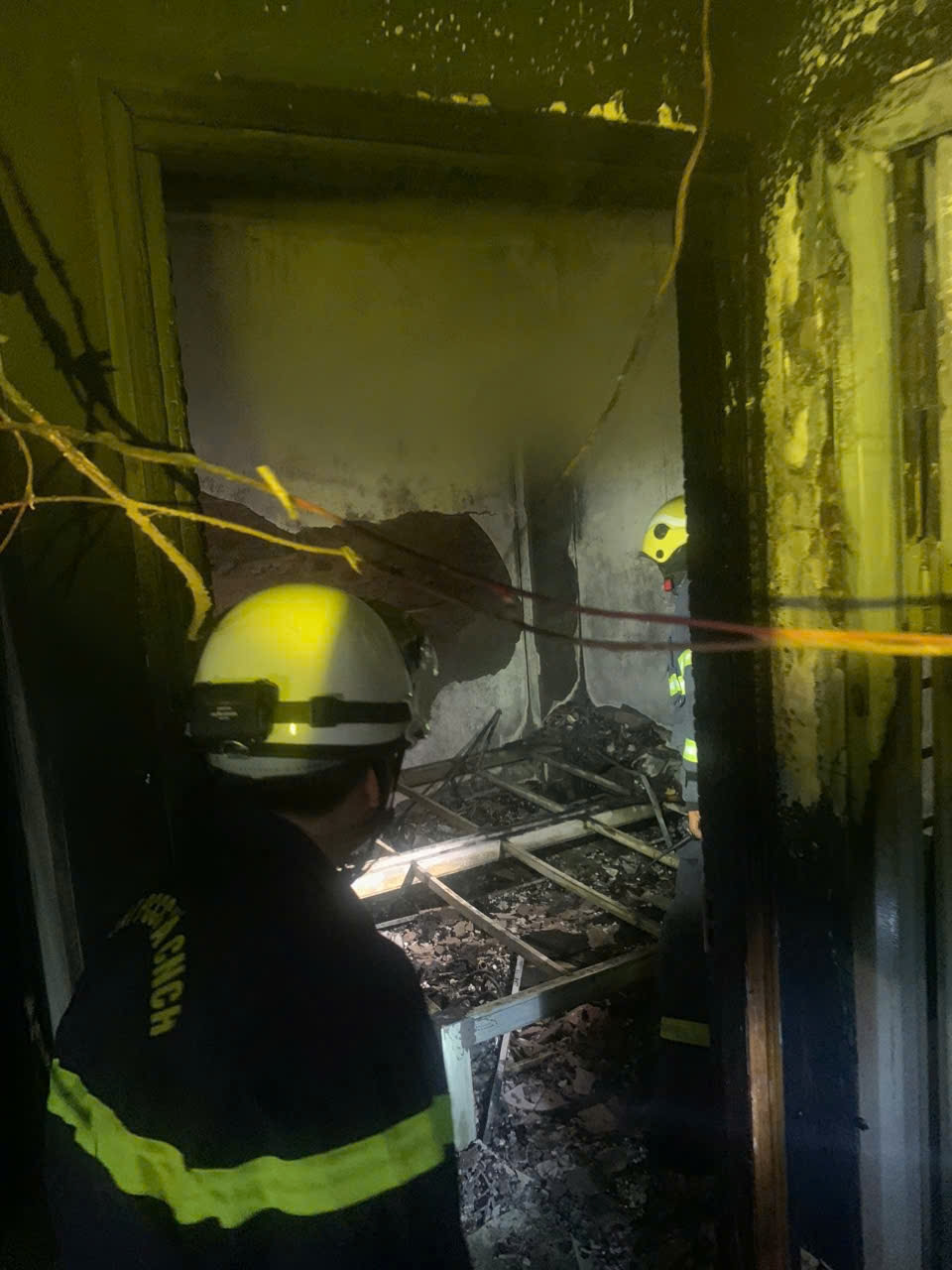 Hiện trường vụ cháy. Hiện trường vụ cháy.