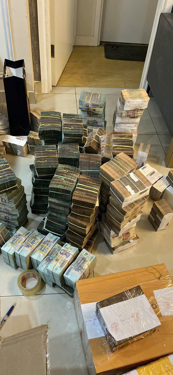 Cơ quan điều tra làm rõ, các đối tượng tuyển dụng và phân công, phân cấp quản lý nhân viên trong công ty thành nhiều bộ phận gồm kế toán, nhân sự, IT, kinh doanh và chăm sóc khách hàng...