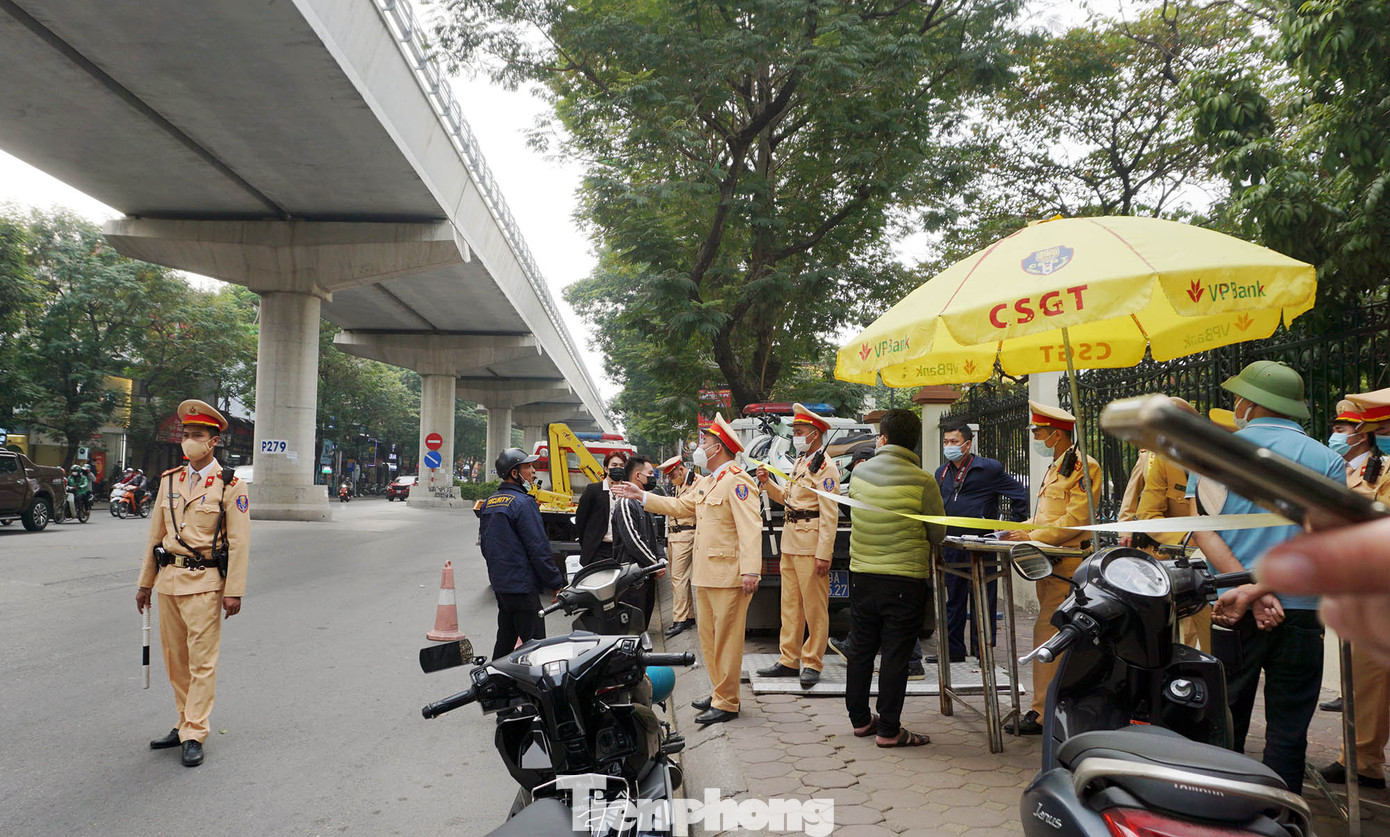 Chốt CSGT làm nhiệm vụ ở nơi rộng, thoáng, không che khuất tầm nhìn.