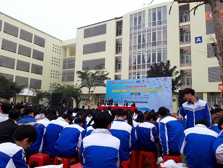Hàng nghìn học sinh tham dự tư vấn tuyển sinh – hướng nghiệp 2019 ảnh 1