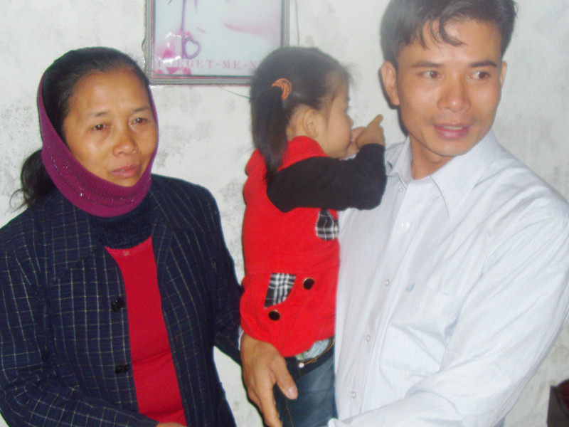 Anh Hùng nói, trên biển, anh vừa lo sợ, vừa nhớ nhà. Anh Hùng nói, trên biển, anh vừa lo sợ vừa nhớ nhà