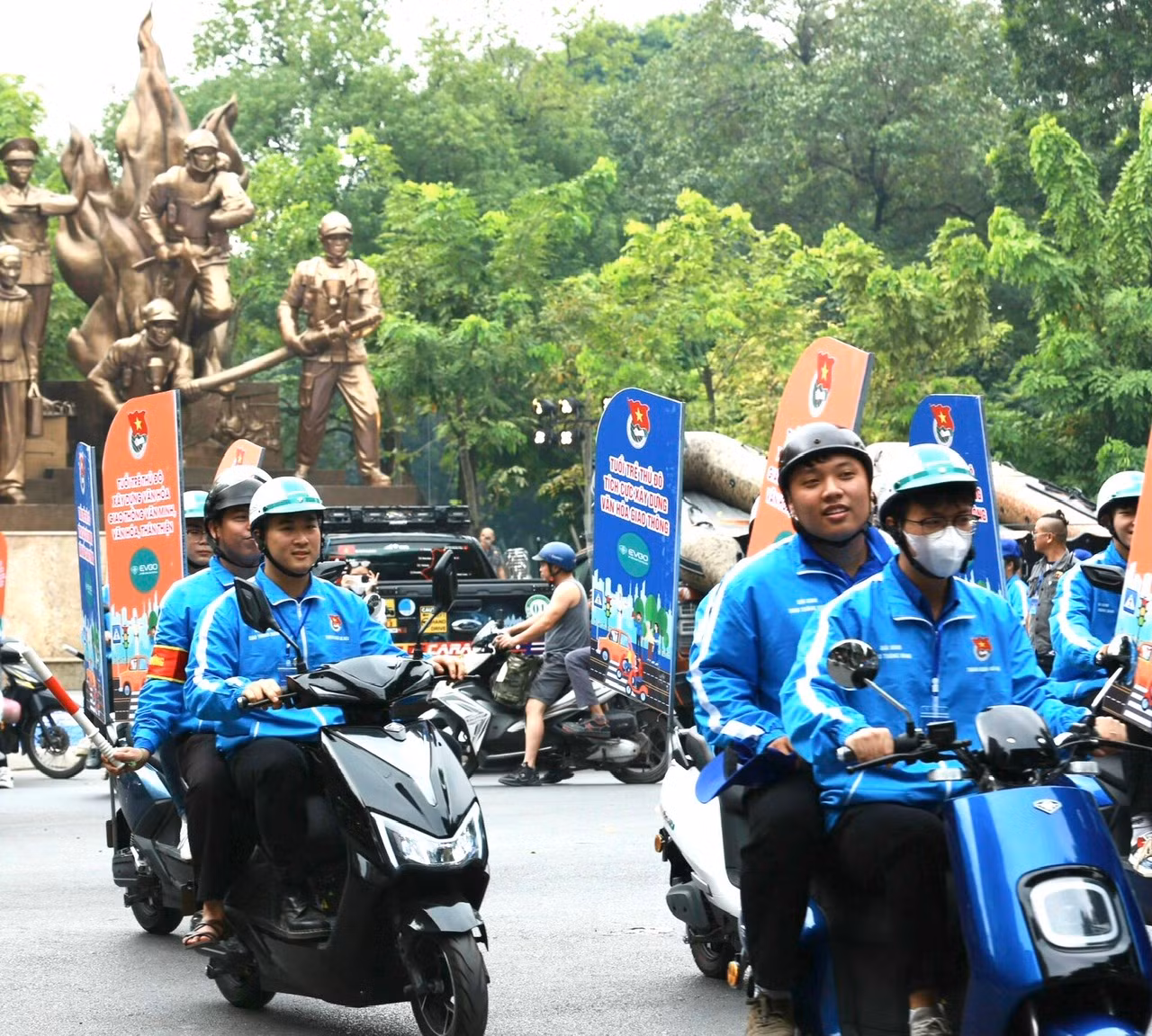 Các hoạt động hưởng ứng an toàn giao thông của thanh niên