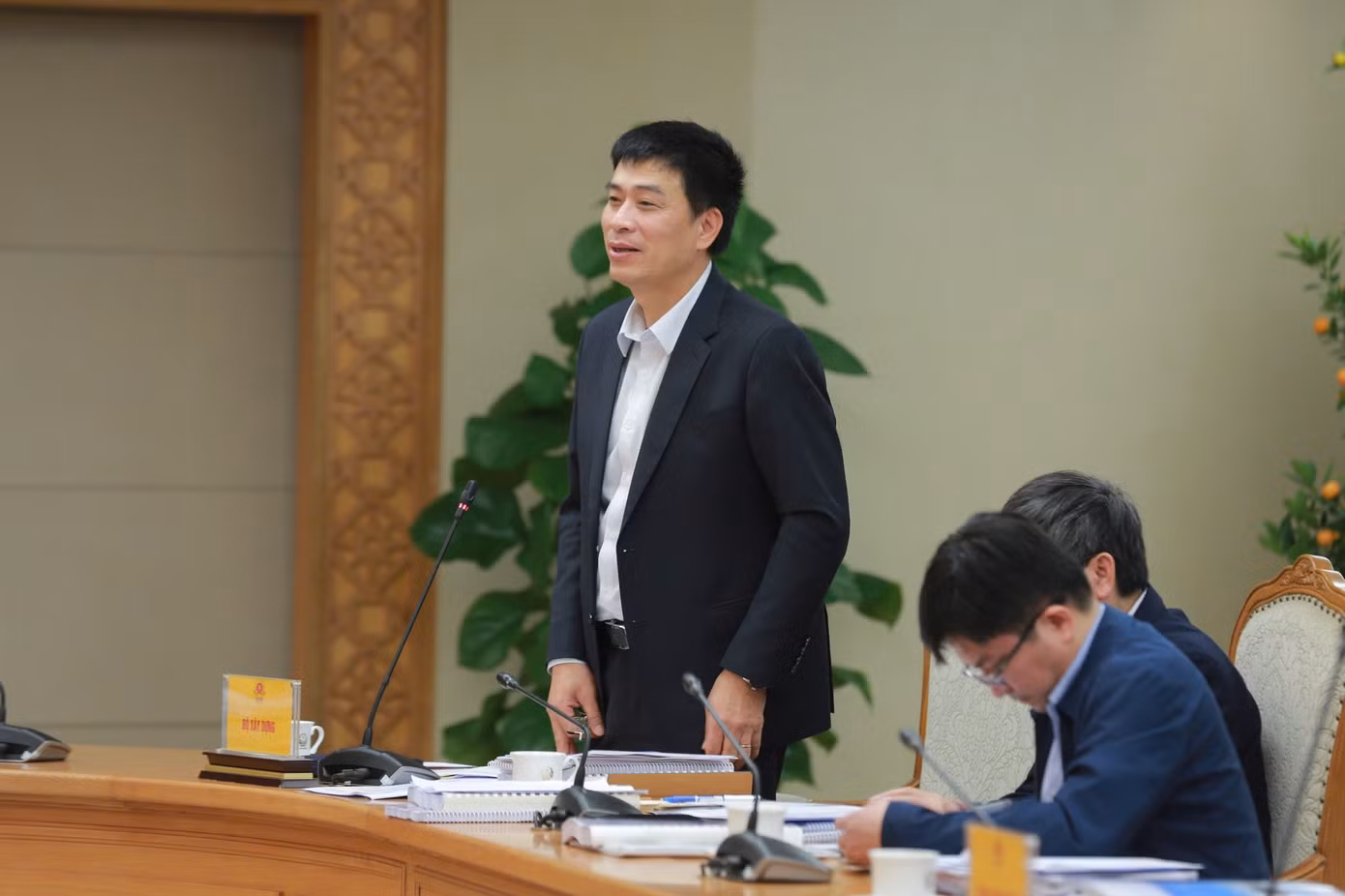 Ông Phạm Minh Hà, Thứ trưởng Bộ Xây dựng phát biểu tại buổi làm việc