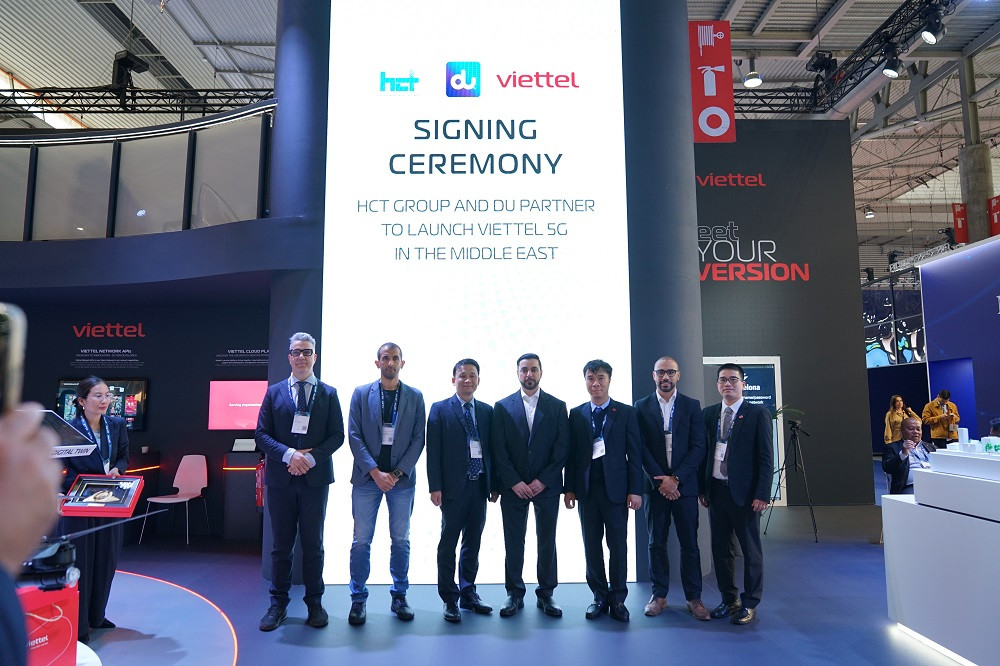 Thiết bị viễn thông do Viettel sản xuất đã được nhà mạng hàng đầu của UAE tin tưởng và đưa vào hệ thống hạ tầng.
