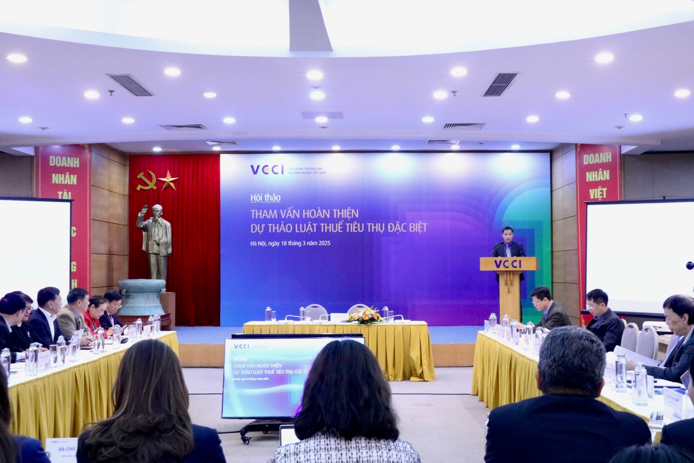 Hội thảo Tham vấn hoàn thiện Dự thảo Luật Thuế tiêu thụ đặc biệt. Hội thảo Tham vấn hoàn thiện Dự thảo Luật Thuế tiêu thụ đặc biệt.