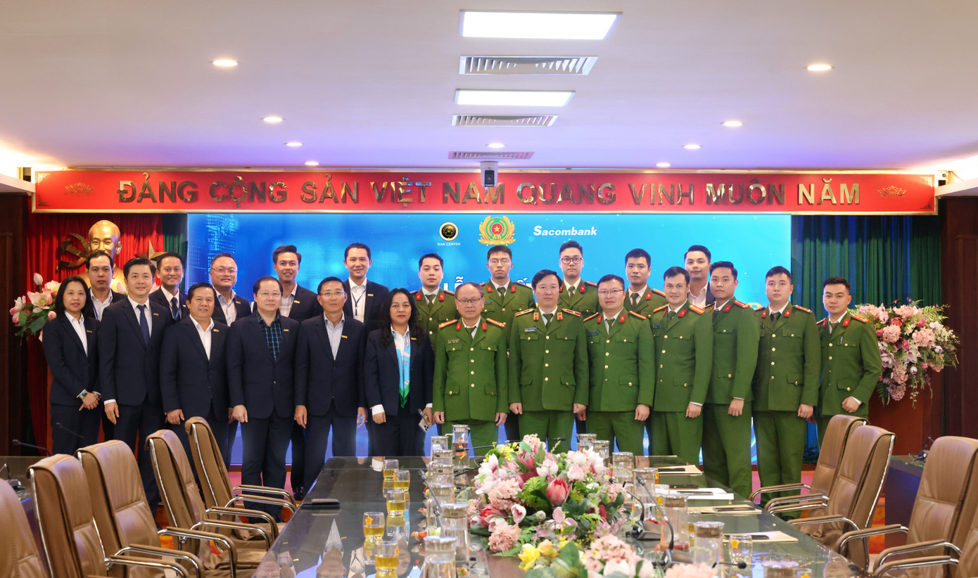 Sacombank cam kết sẽ nỗ lực hết mình để triển khai hiệu quả dự án này, mang lại lợi ích thiết thực cho cộng đồng và xã hội. Sacombank cam kết sẽ nỗ lực hết mình để triển khai hiệu quả dự án này, mang lại lợi ích thiết thực cho cộng đồng và xã hội.