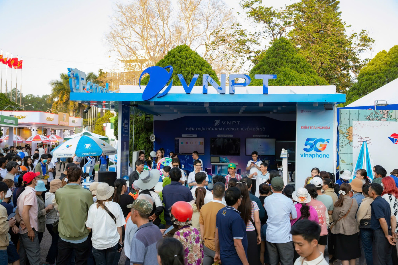 Trải nghiệm dịch vụ VNPT tại Lễ hội Cà phê Buôn Ma Thuột lần thứ 8 - năm 2023