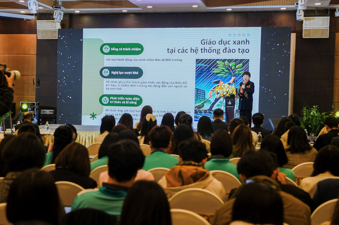 GS.TS.NGND Đặng Thị Kim Chi - một trong những nhà khoa học tiên phong trong lĩnh vực bảo vệ môi trường tại Việt Nam phát biểu tại buổi lễ phát động GS.TS.NGND Đặng Thị Kim Chi - một trong những nhà khoa học tiên phong trong lĩnh vực bảo vệ môi trường tại Việt Nam phát biểu tại buổi lễ phát động