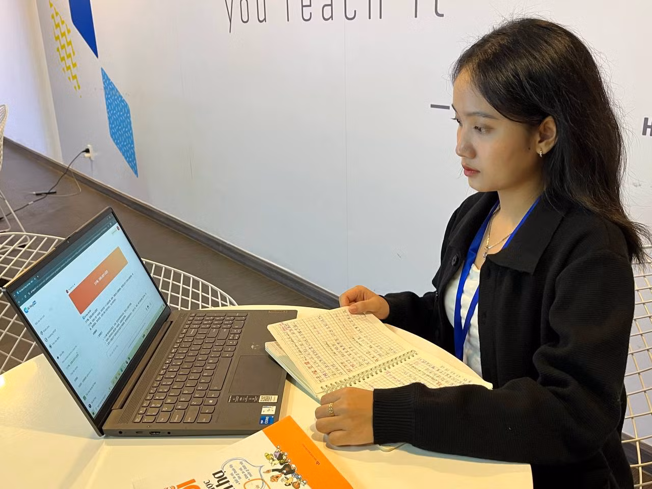 Anh Thư dùng AI Hay để hỗ trợ cho học tập, nghiên cứu của mình (ảnh nhân vật cung cấp)